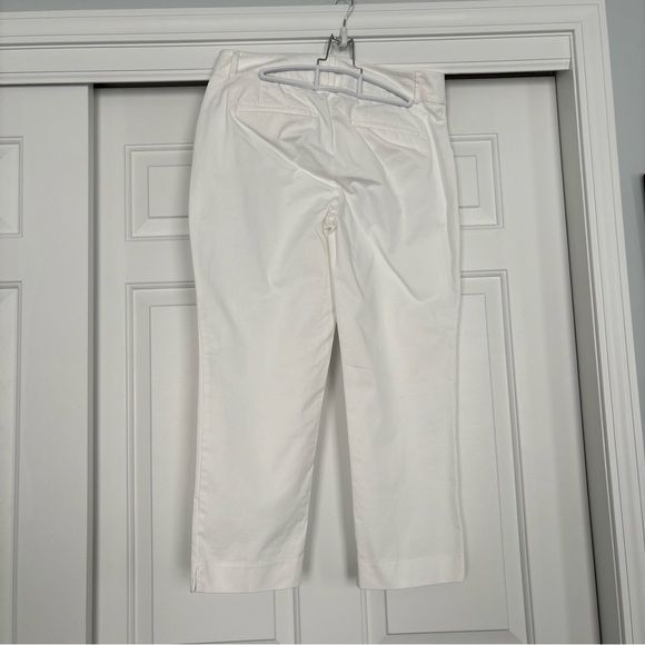 Ann Taylor women’s white capris pants size 6 - Picture 2 of 8